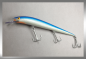 Preview: Nils Master Invincible 20 cm Floating Wobbler, Farbe: 046 blau/weiß/glitter, Gewicht: 70 Gramm