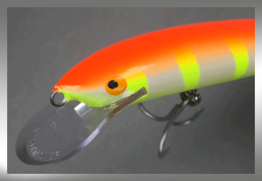 Nils Master Invincible 18 cm Floating Wobbler, Farbe: 070 orange/weiß/gelb gestreift, Gewicht: 40 Gramm