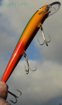 Nils Master INVINCIBLE Floating Wobbler, Größe: 15 cm, Farbe: 052 Blackhead Rainbow, Gewicht: 30 Gramm