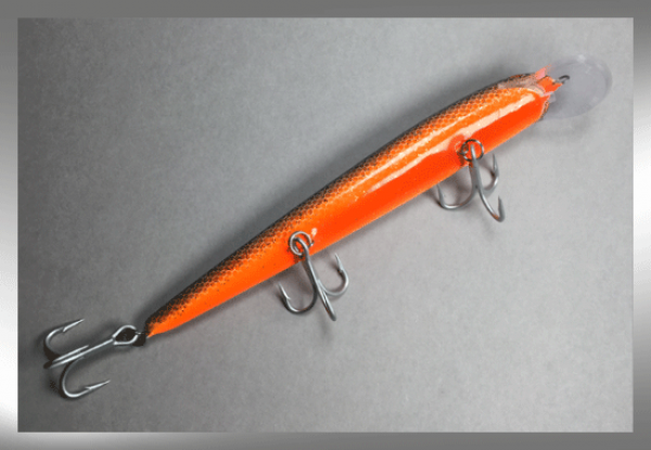 Nils Master Invincible 18 cm Floating Wobbler, Farbe: 152 Orange-Black-Fish, Gewicht: 40 Gramm